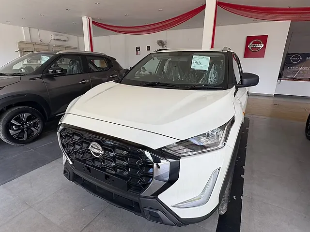 Used Nissan Magnite Acenta Petrol Manual in Imphal