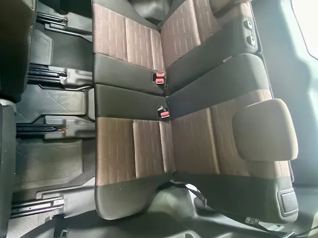 Used Toyota Innova Hycross VX Hybrid (Electric + Petrol) Automatic (e-CVT) 8 STR in Delhi Used Toyota Innova Hycross VX Hybrid (Electric + Petrol) Automatic (e-CVT) 8 STR in Delhi
