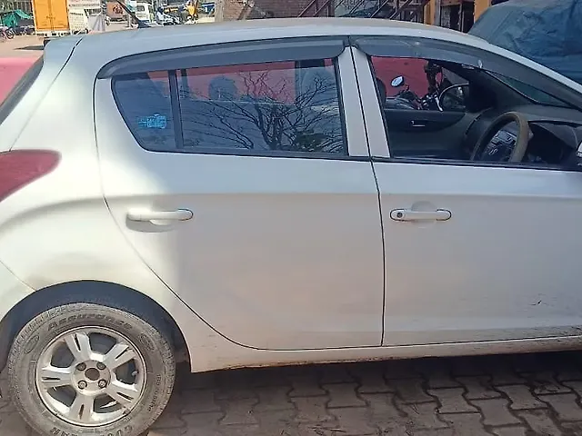 Used 2012 Hyundai i20 in Sonbhadra Used 2012 Hyundai i20 in Sonbhadra