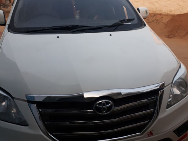 Used 2011 Toyota Innova in Jhunjhunu