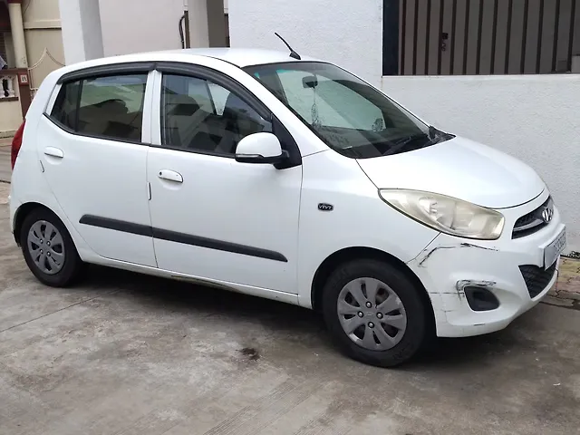 Used 2011 Hyundai i10 in Surat