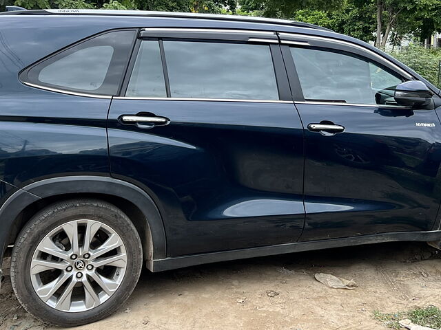 Used Toyota Innova Hycross ZX Hybrid 7 STR in Faridabad