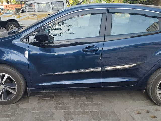 Used Tata Altroz XZ Petrol in Surat