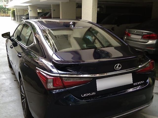 Used Lexus ES 300h Luxury in Bangalore