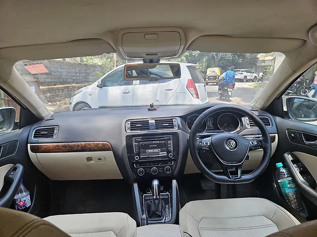 Used Volkswagen Jetta Highline TDI AT in Pune