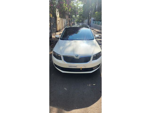 Used 2016 Skoda Octavia in Pune