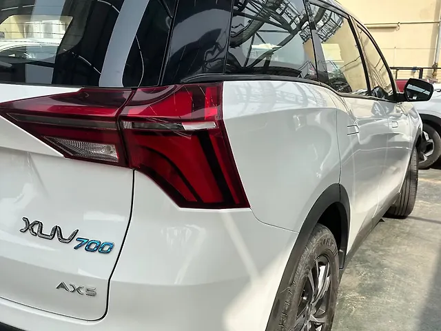Used Mahindra XUV700 AX 5 Petrol MT 5 STR [2021] in Delhi