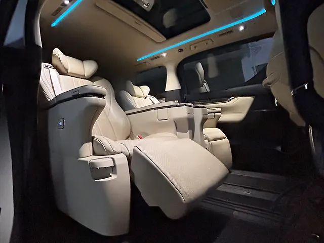 Used Toyota Vellfire [2020-2023] Hybrid in Mumbai
