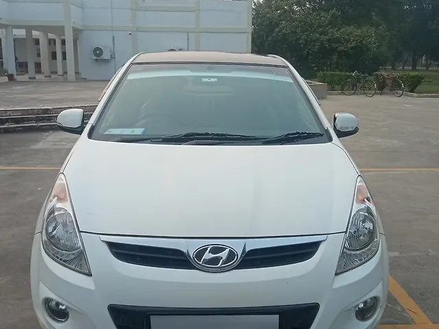Used 2012 Hyundai i20 in Lucknow