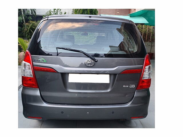 Used Toyota Innova [2013-2014] 2.5 GX 8 STR BS-IV in Ahmedabad