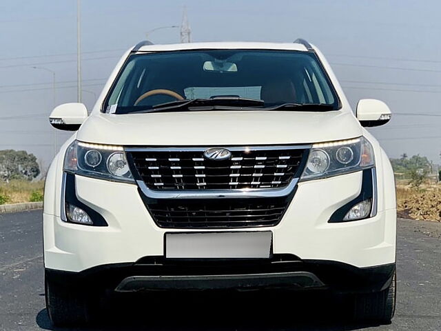 Used Mahindra XUV500 W11 in Surat