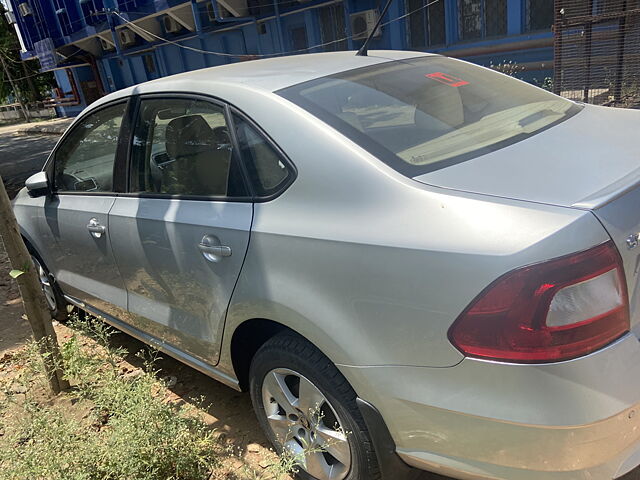 Used Skoda Rapid Ambition 1.6 MPI in Kolkata