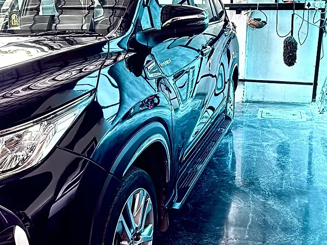 Used Toyota Innova Hycross ZX (O) Hybrid (Electric + Petrol) Automatic (e-CVT) 7 STR in Chennai Used Toyota Innova Hycross ZX (O) Hybrid (Electric + Petrol) Automatic (e-CVT) 7 STR in Chennai