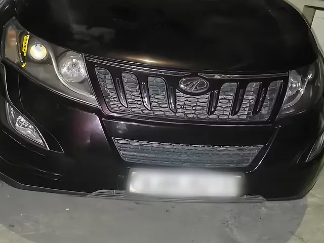 Used 2017 Mahindra XUV500 in Surat
