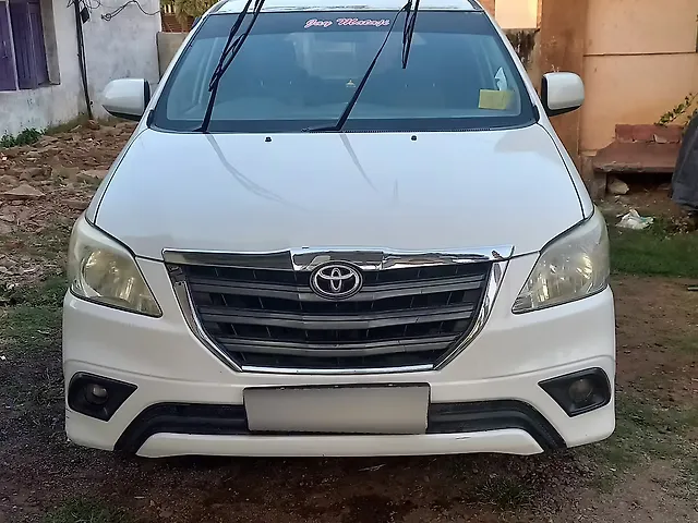 Used 2014 Toyota Innova in Anand