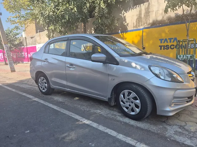 Used 2013 Honda Amaze in Sriganganagar