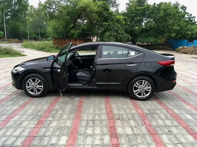 Used 2018 Hyundai Elantra in Delhi