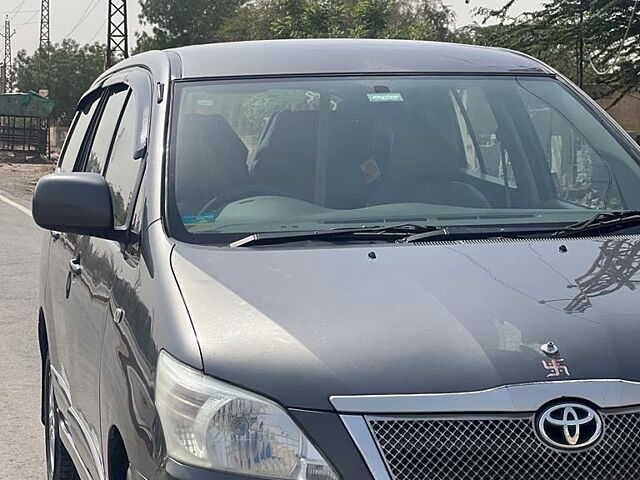 Used 2014 Toyota Innova in Sriganganagar