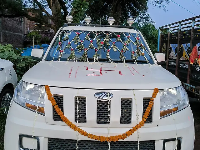 Used 2018 Mahindra TUV300 in Dumka