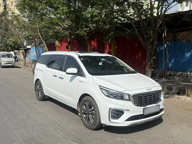 Used 2022 Kia Carnival in Mumbai
