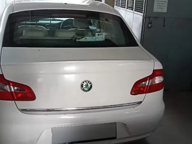 Used 2011 Skoda Superb in Delhi