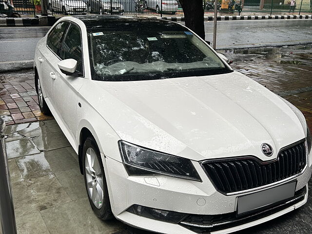 Used 2017 Skoda Superb in Delhi