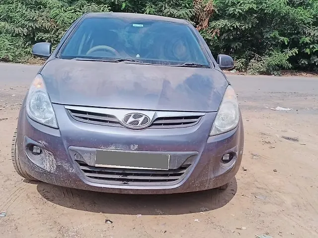 Used 2011 Hyundai i20 in Chandrapur