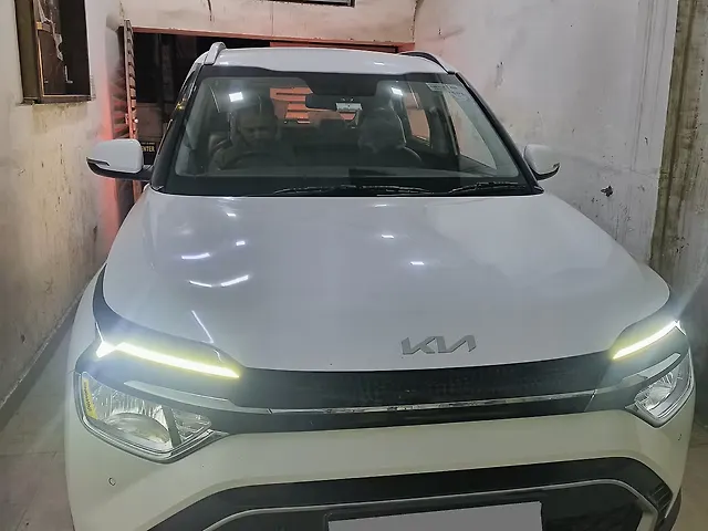 Used 2022 Kia Carens in Surat