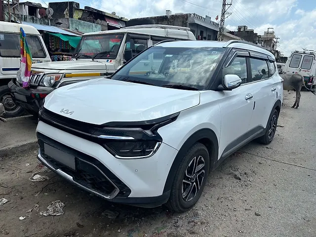 Used 2022 Kia Carens in Beawar