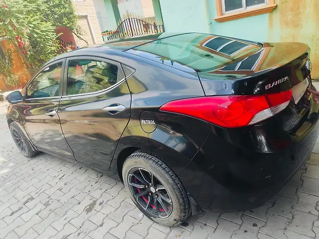 Second Hand 2014 Hyundai Elantra 1.8 SX AT for sale at Rs. 4,00,000 in ...