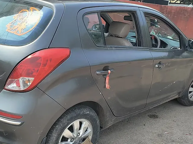 Used 2012 Hyundai i20 in Hamirpur (Uttar Pradesh) Used 2012 Hyundai i20 in Hamirpur (Uttar Pradesh)