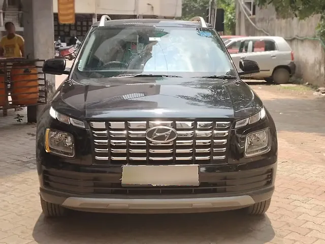 Used 2024 Hyundai Venue in Surat