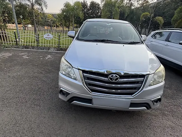 Used 2013 Toyota Innova in Sangli