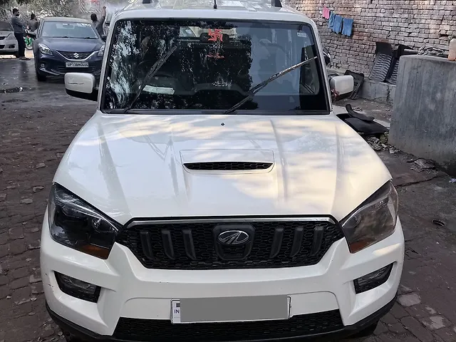 Used 2017 Mahindra Scorpio in Ghaziabad