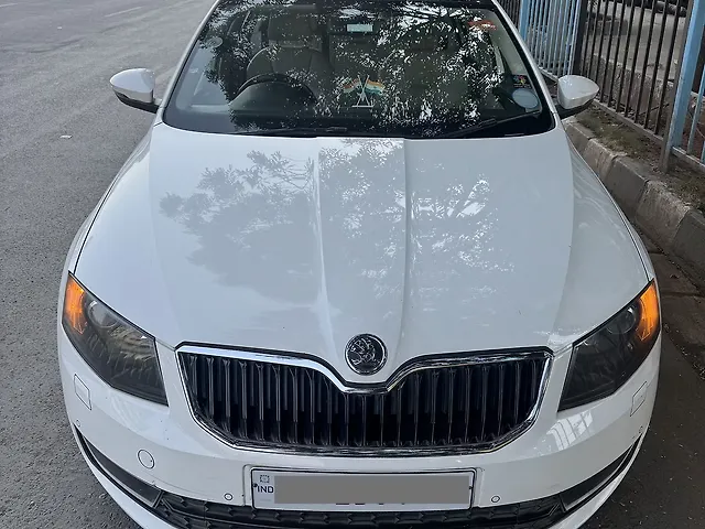 Used 2014 Skoda Octavia in Mumbai