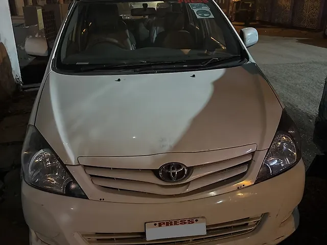 Used 2010 Toyota Innova in Bhopal