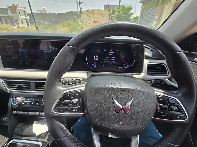 Used Mahindra Old Generation XUV700 AX 7 Petrol MT 7 STR [2023-2024] in Ludhiana
