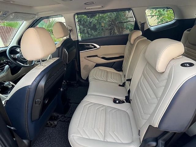 Used Kia Carens [2022-2023] Luxury Plus 1.4 Petrol DCT 7 STR in Hyderabad