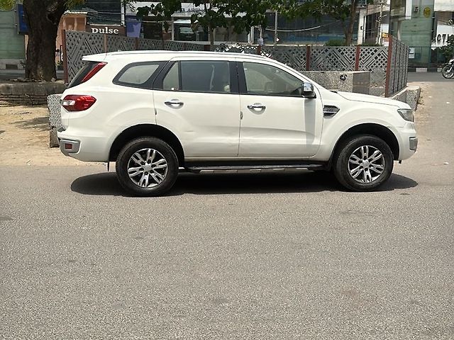 Used Ford Endeavour [2016-2019] Titanium 2.2 4x2 AT [2016-2018] in Delhi