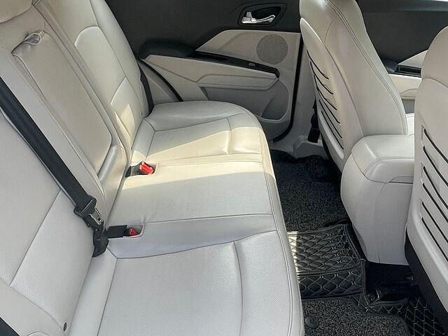 Used Mahindra XUV300 [2019-2024] W8 (O) 1.2 Petrol [2019] in Gurgaon