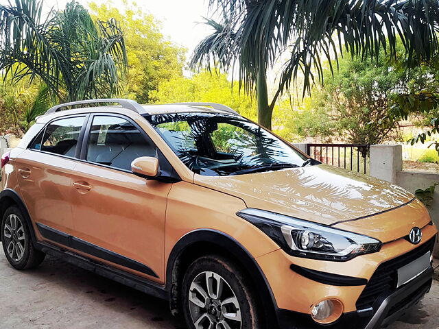 Used 2015 Hyundai i20 Active in Varanasi