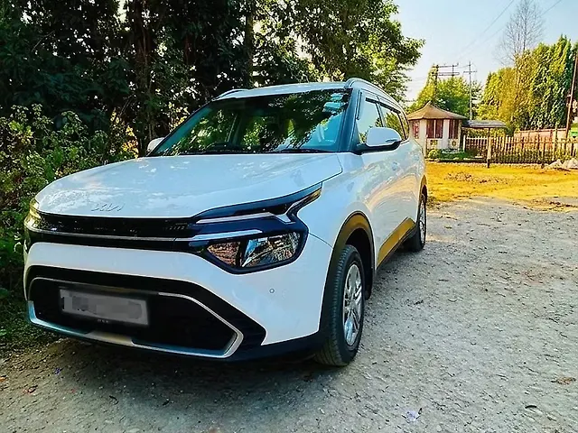 Used 2022 Kia Carens in Golaghat