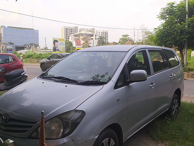 Used Toyota Innova [2009-2012] 2.5 E 8 STR in Vadodara