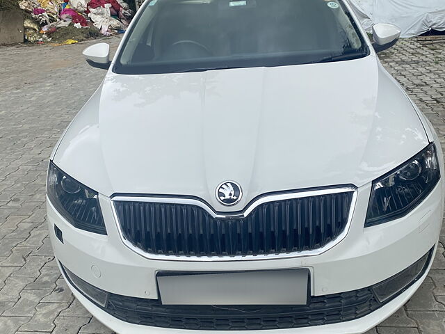 Used 2015 Skoda Octavia in Ahmedabad