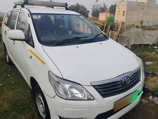 Used 2015 Toyota Innova in Bhubaneswar