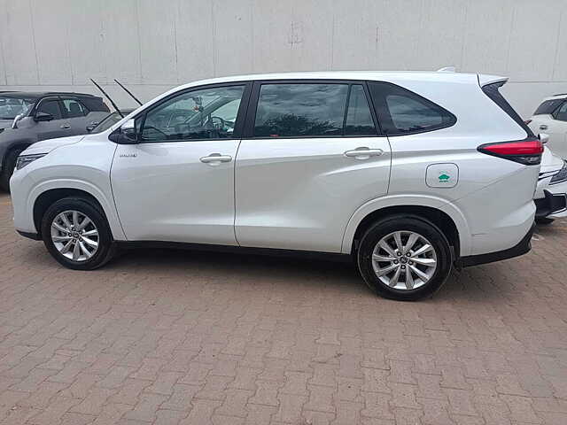 Used Toyota Innova Hycross VX Hybrid 8 STR in Bangalore