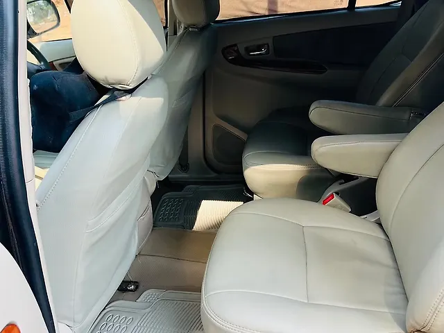 Used 2007 Toyota Innova in Medak
