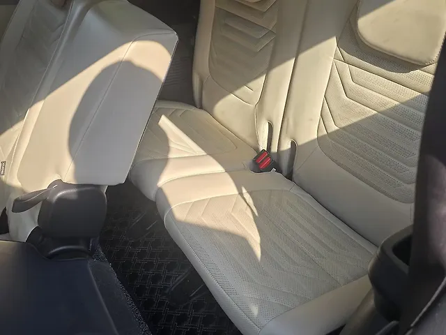 Used Kia Carens [2023-2024] Luxury Plus 1.5 Diesel AT 7 STR [2023-2024] in Pune