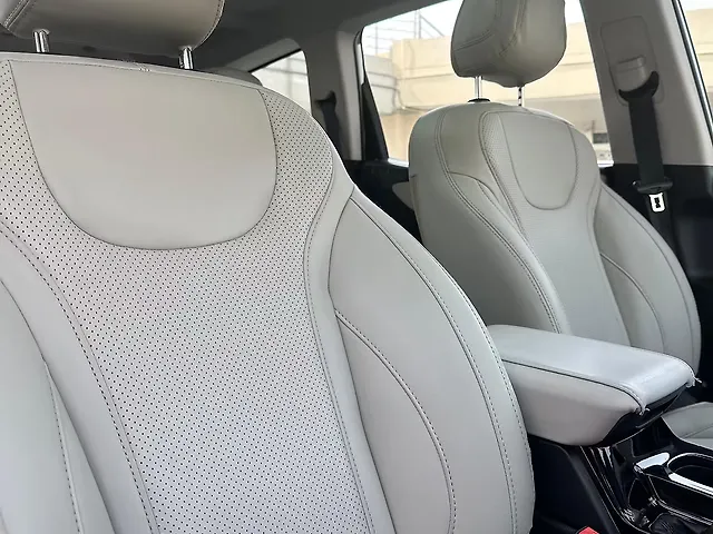 Used Mahindra XUV700 AX 5 Petrol MT 5 STR [2021] in Delhi