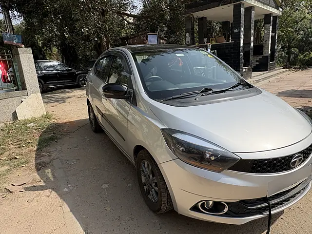 Used 2017 Tata Tigor in Delhi